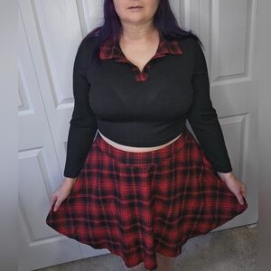 Plaid Black and Red Women's Skirt And Crop Top XL